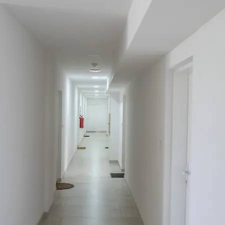 Tri Kralja 1 *